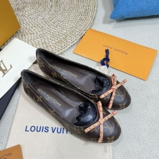 Louis Vuitton Flat Shoes